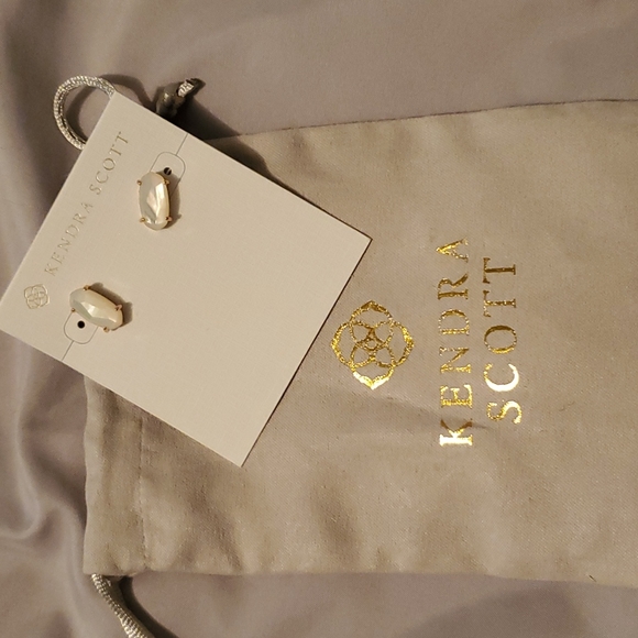 Kendra Scott Jewelry - Kendra scott Betty earrings